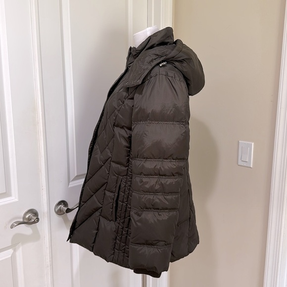 London Fog Women's Diamond Quilted Down Mid Length Moss Puffer Jacket Size XL - Picture 7 of 12